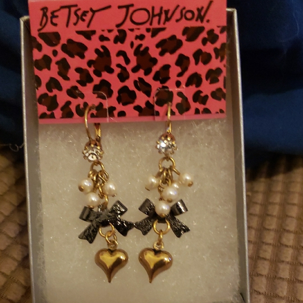 Betsey Johnson Gold Heart And  Black Bow Earrings With Pearl Dangles